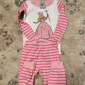 Hanna Andersson wizard of oz Glenda the good witch pajamas, 4t